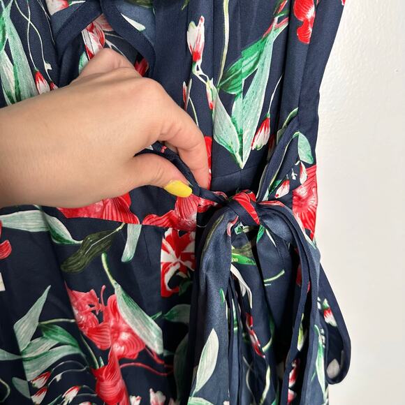 hi there from Karen Walker Women's Navy Floral‎ Faux Wrap Dress Size L NWT - Picture 4 of 9